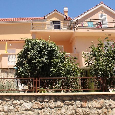 Apartman Tisno Esterno foto