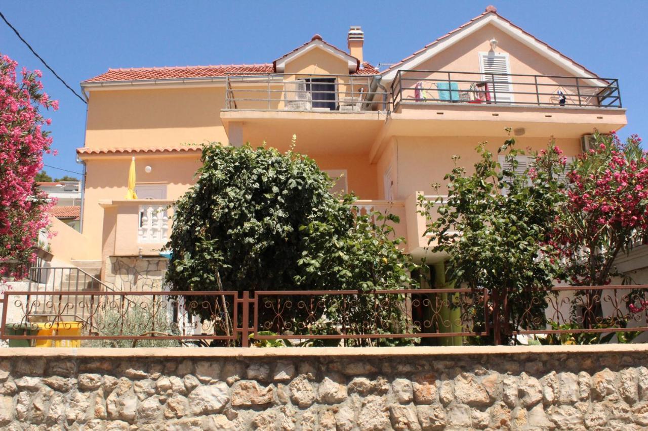 Apartman Tisno Esterno foto