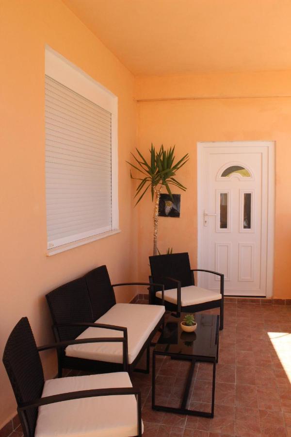 Apartman Tisno Esterno foto