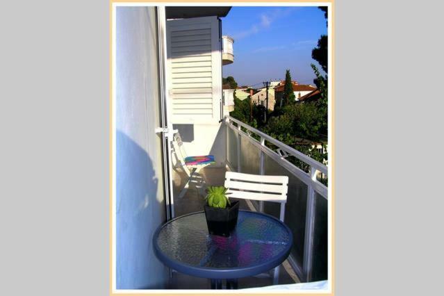 Apartman Tisno Esterno foto