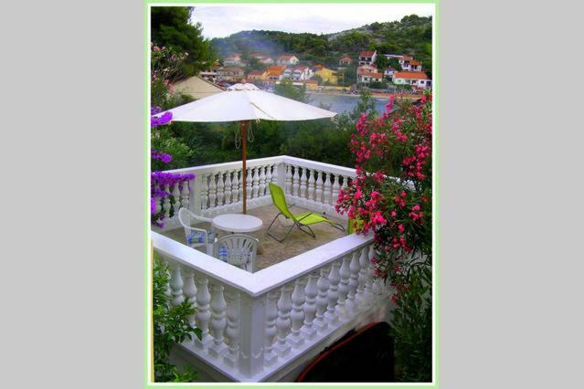 Apartman Tisno Esterno foto