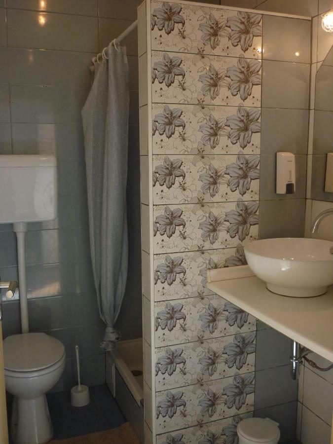 Apartman Tisno Esterno foto